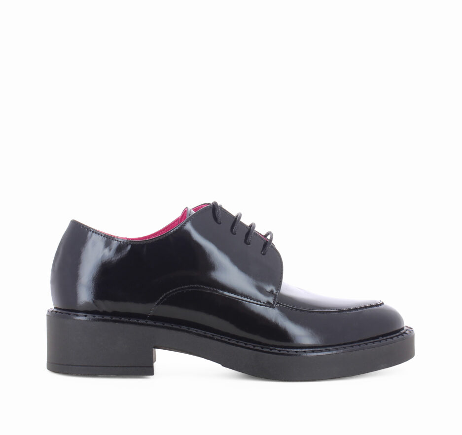 Le Babe MOCASSINI ALLACCIATI IN SPAZZOLATO NERO Outlet