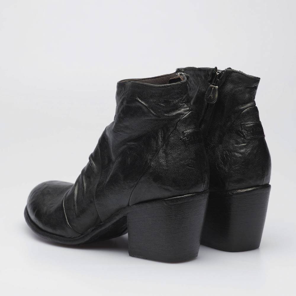 Le Ruemarcel YO 177 Outlet