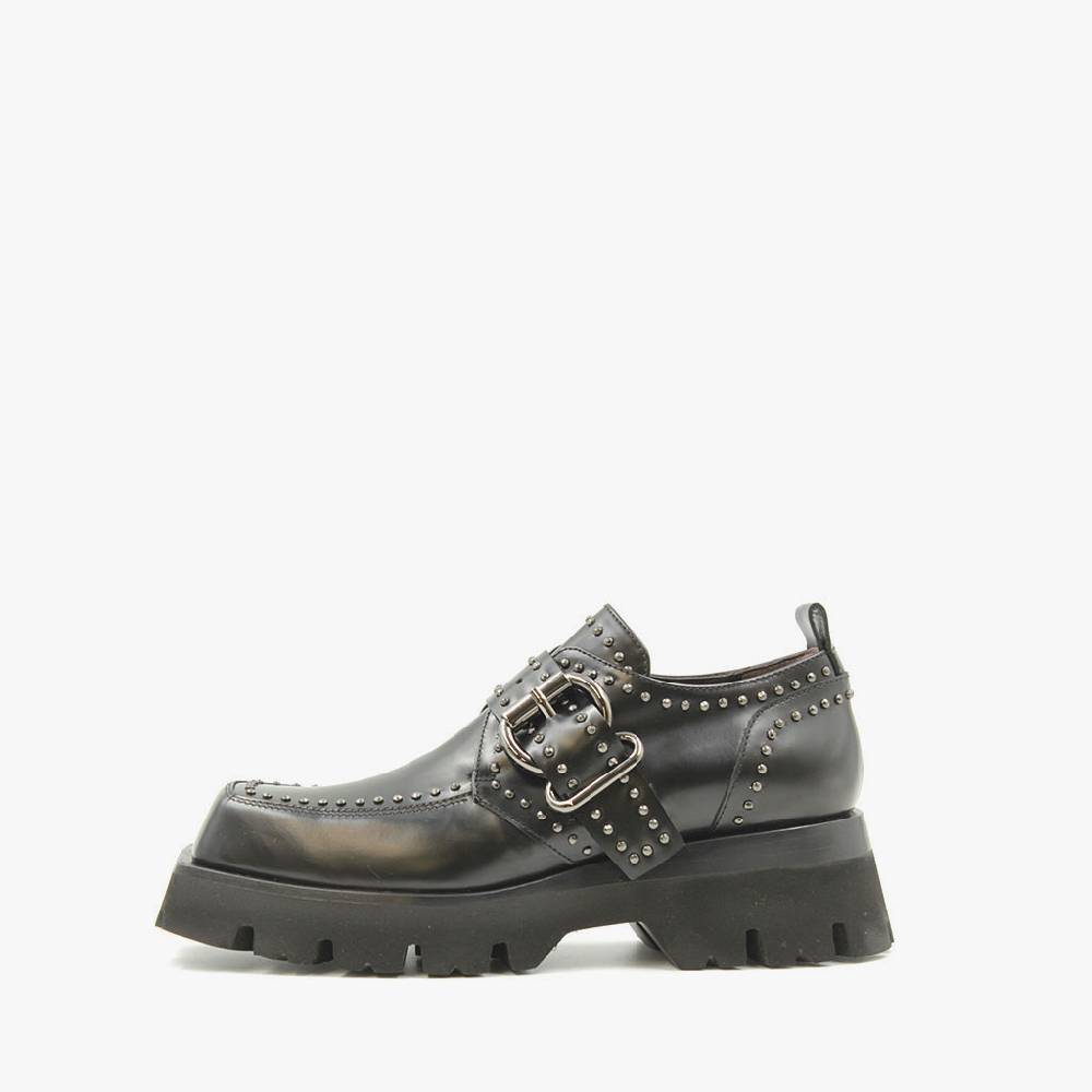 Laura Bellariva Scarpa old school con borchie Promozione
