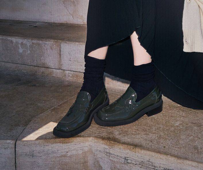 Laura Bellariva Mocassino in vernice verde militare Pezzi Unici