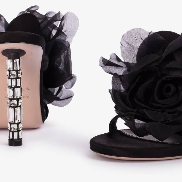 Le Silla Sandalo fiore raso nero 2025