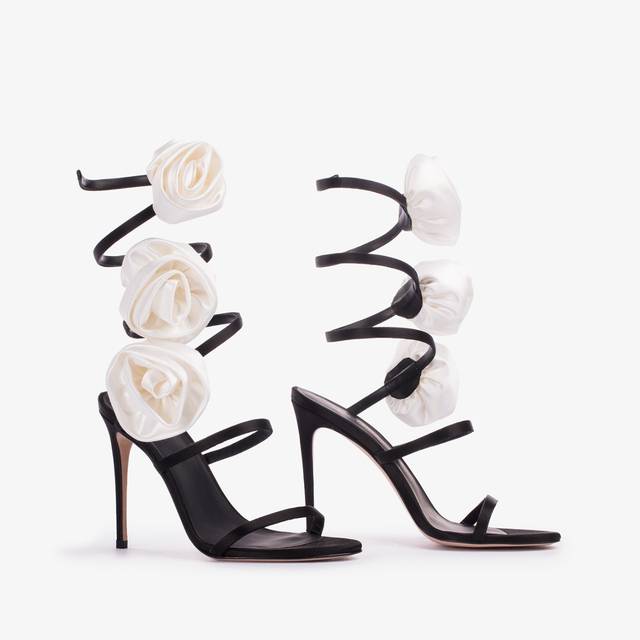 Le Silla Sandalo raso nero con rose bianche Qualità Garantita
