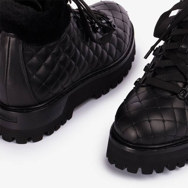 Le Silla Stivaletto trekking pelle nero In Vendita