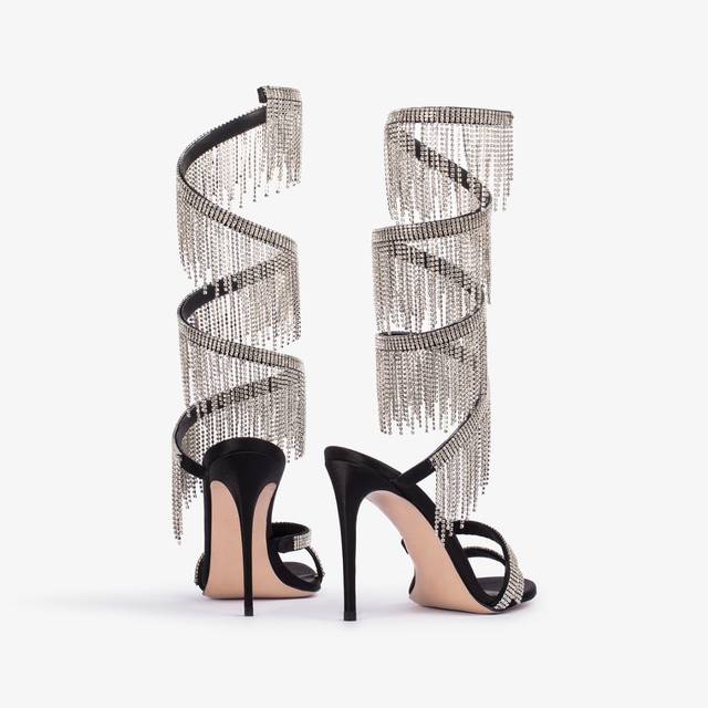 Le Silla Sandalo raso nero con frange argento Vendita Economica
