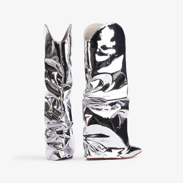 Le Silla Stivale al ginocchio d'ispirazione Western con risvolto metallizzato argento In Saldo