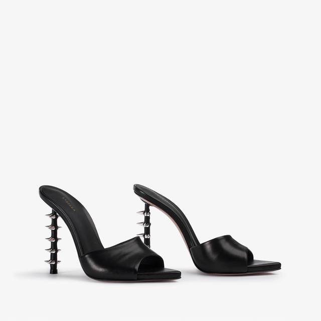 Le Silla Sandalo mule pelle nero con borchie Comprane uno, ottenene uno gratis