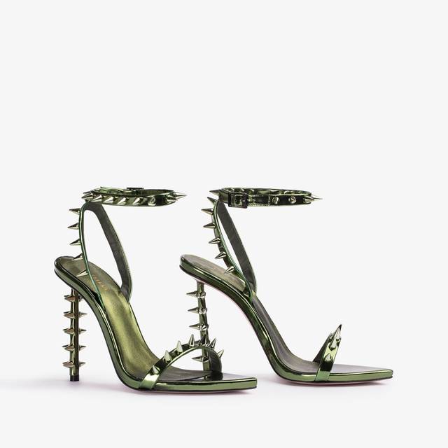 Le Silla Sandalo metallizzato verde pirite con borchie Sconti VIP
