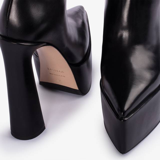 Le Silla Stivaletto con plateau pelle nero Sottocosto