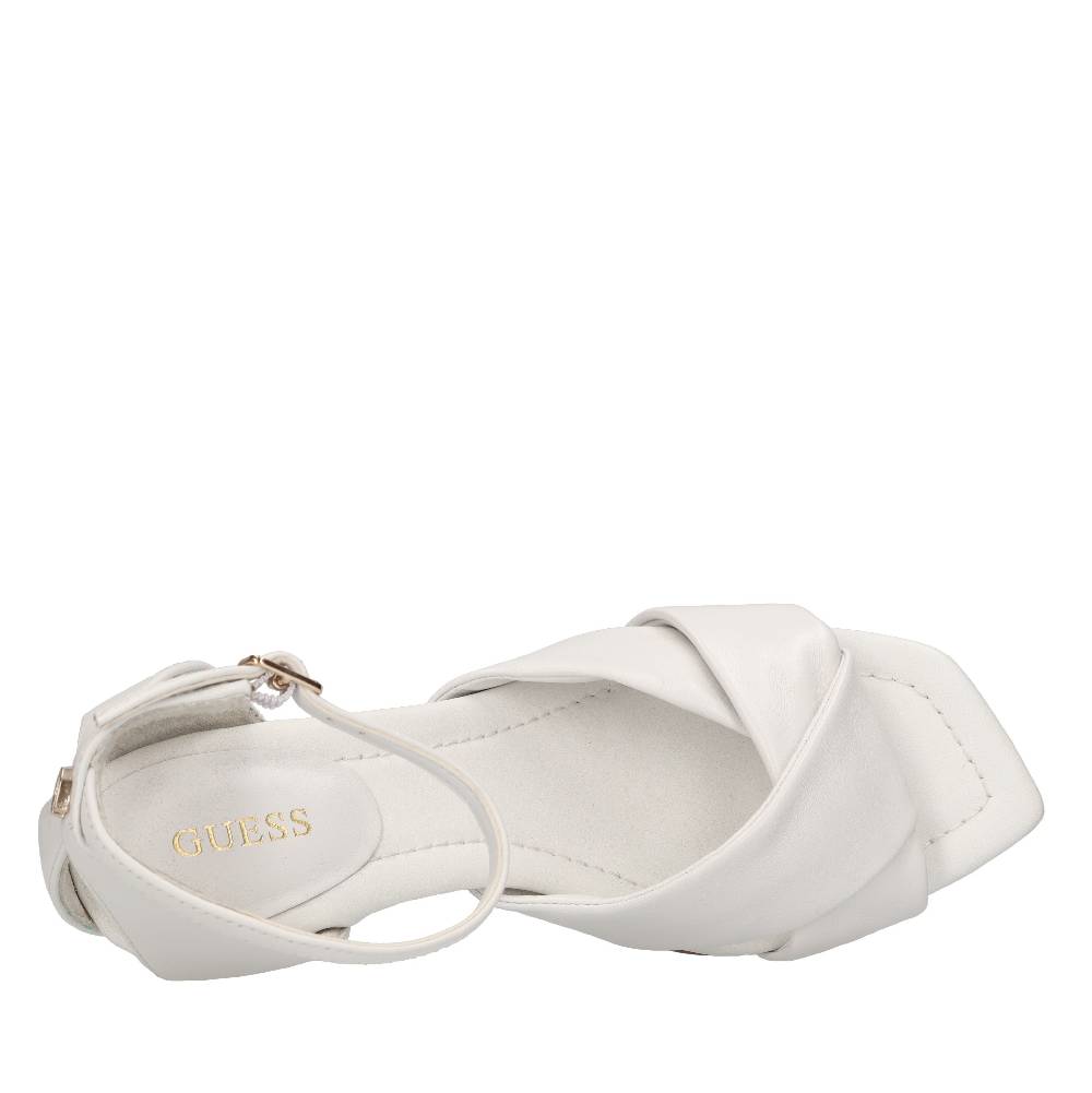 GUESS Sandali in pelle Fino al 50% di sconto