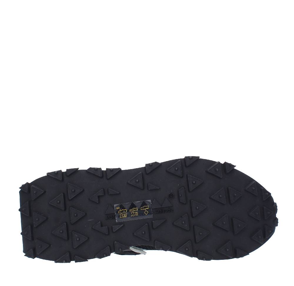 RUN OF Sneakers modello REVOLT RUN OF in camoscio e tessuto Latest stili