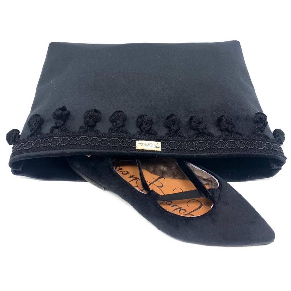 Passion Blanche Brigitte Velluto Nero + Montone Moda