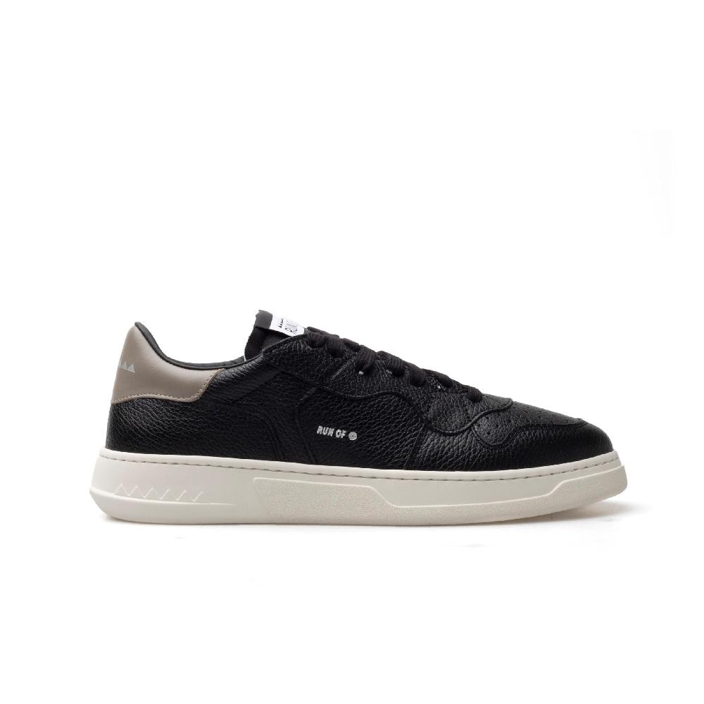 RUN OF Classen TP sneakers in pelle nera con talloncino color tortora Moda