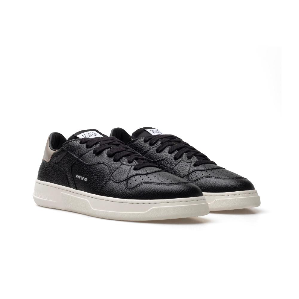 RUN OF Classen TP sneakers in pelle nera con talloncino color tortora Moda