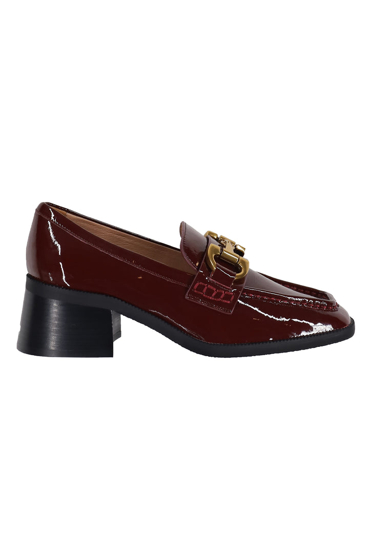 Spatarella Mocassini donna in pelle bordeaux lucida con morsetto in oro Tiana Acquista Ora