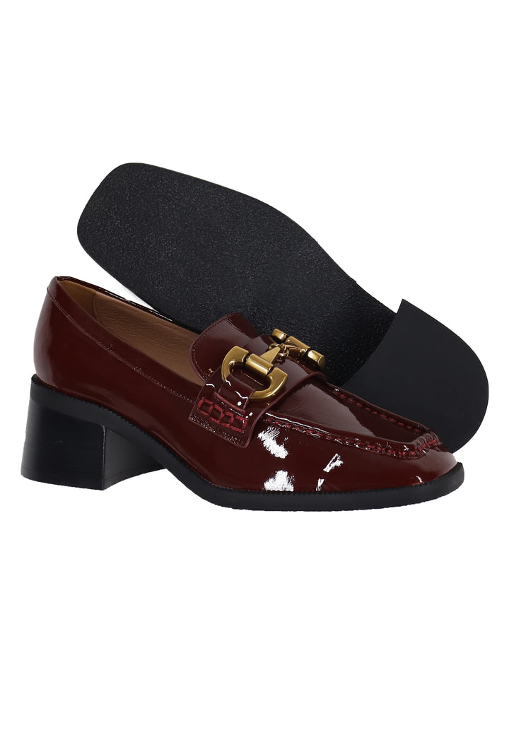 Spatarella Mocassini donna in pelle bordeaux lucida con morsetto in oro Tiana Acquista Ora
