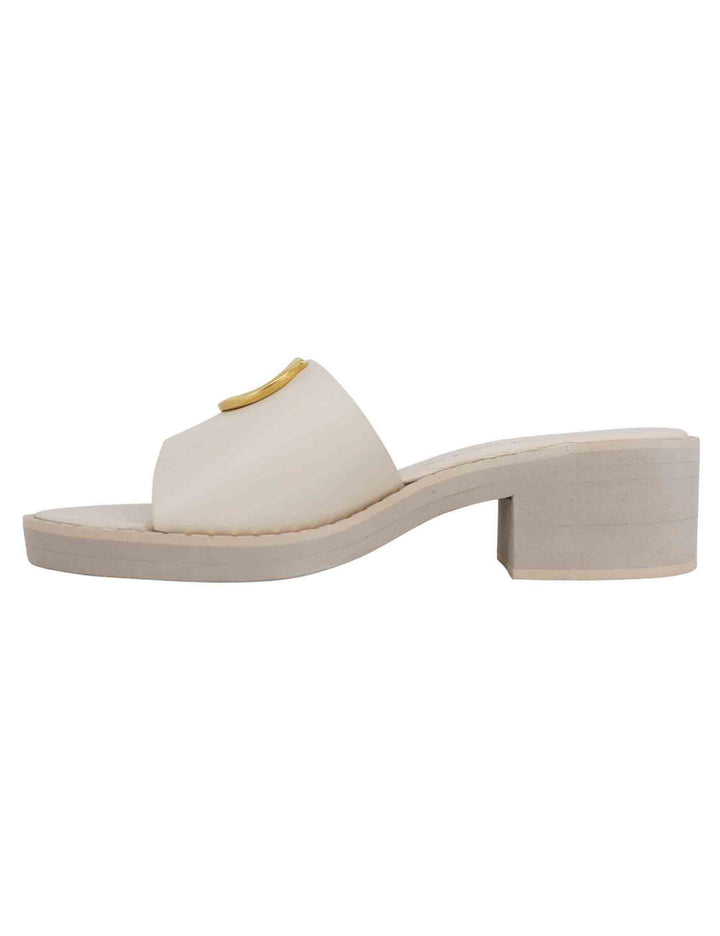 Spatarella Sandali donna in pelle off white con borchia oro e suola in gomma ultra leggera Italia