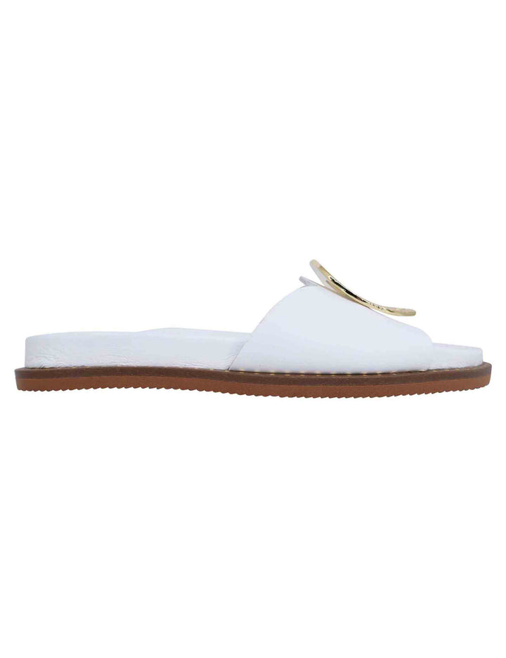 Spatarella Sandali donna flat in pelle bianca con fussbett e fibbia in oro In Vendita
