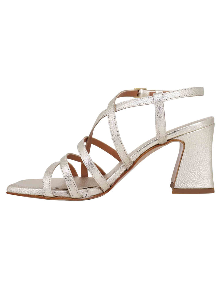 Spatarella Sandali slingback donna in pelle laminata platino con tacco alto e punta quadra Vendita Economica