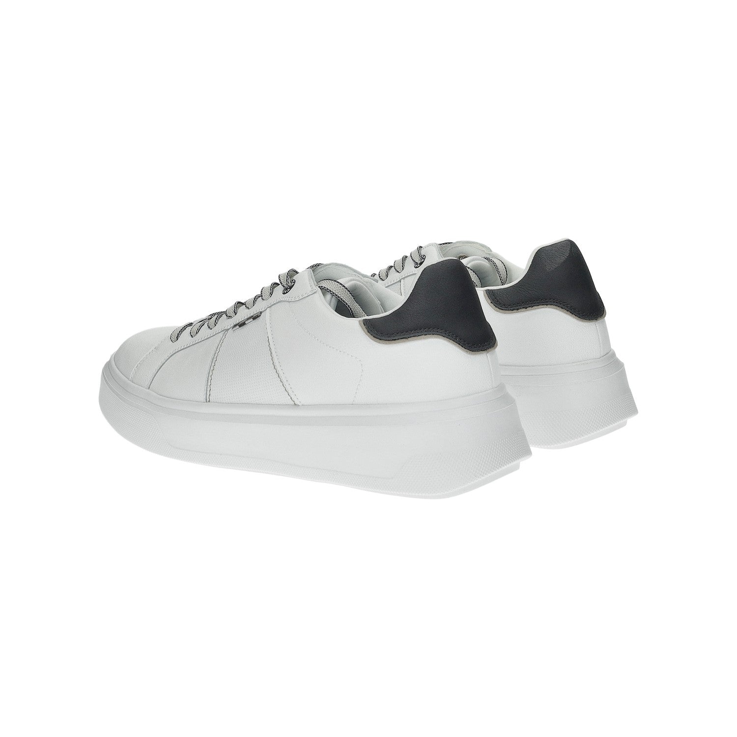 Tata Italia Sneakers in ecopelle Vendita