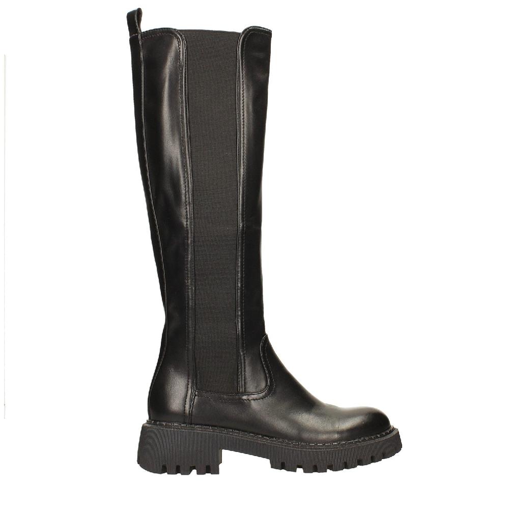 Tata Italia Stivali con suola carrarmato. Tacco alto 4.5cm Moda