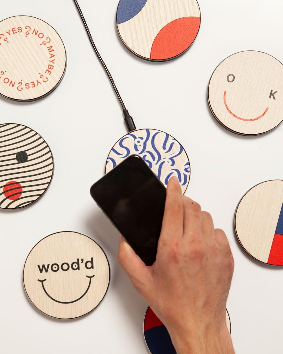 Wood'd Charger Happy Sad Qualità