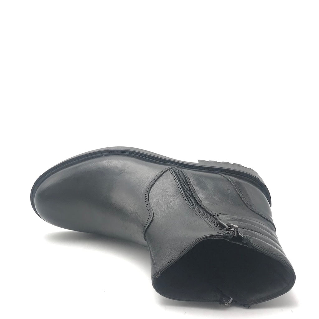 Zulian Calzature Stivaletto in pelle nera Italia