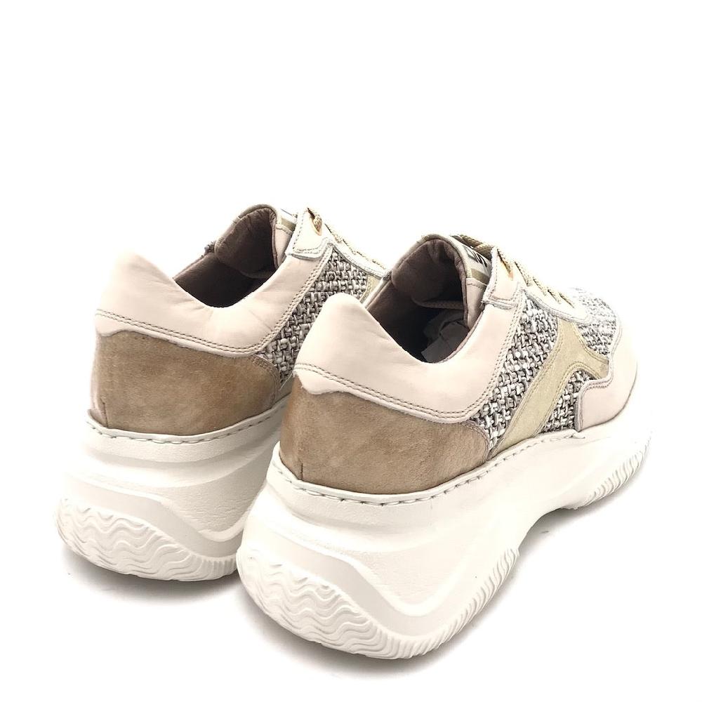 Zulian Calzature Sneakers in pelle latte Black Friday Prezzi