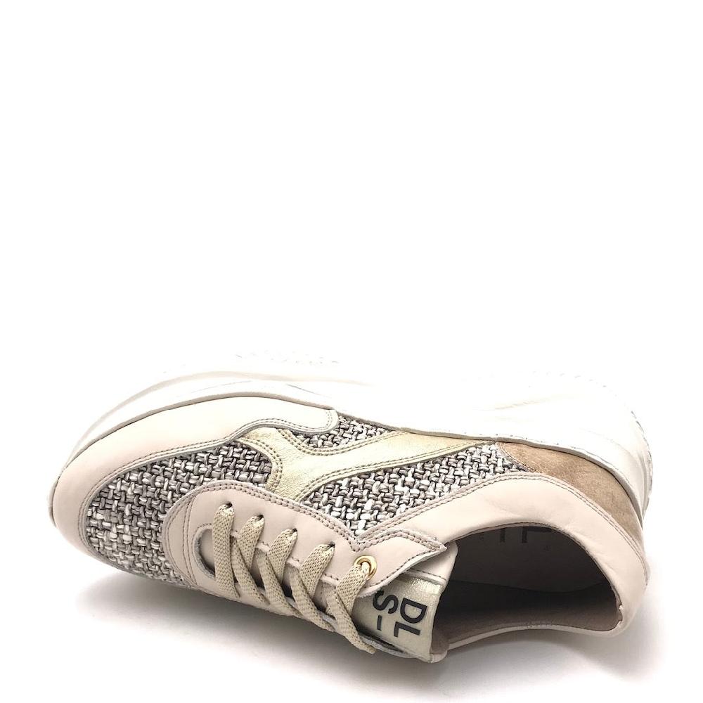 Zulian Calzature Sneakers in pelle latte Black Friday Prezzi