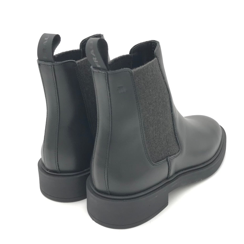 Zulian Calzature Beatles in pelle nera Economico