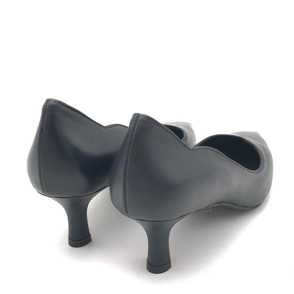 Zulian Calzature Decolletè Lory scollo asimmetrico nera Offerta natalizia