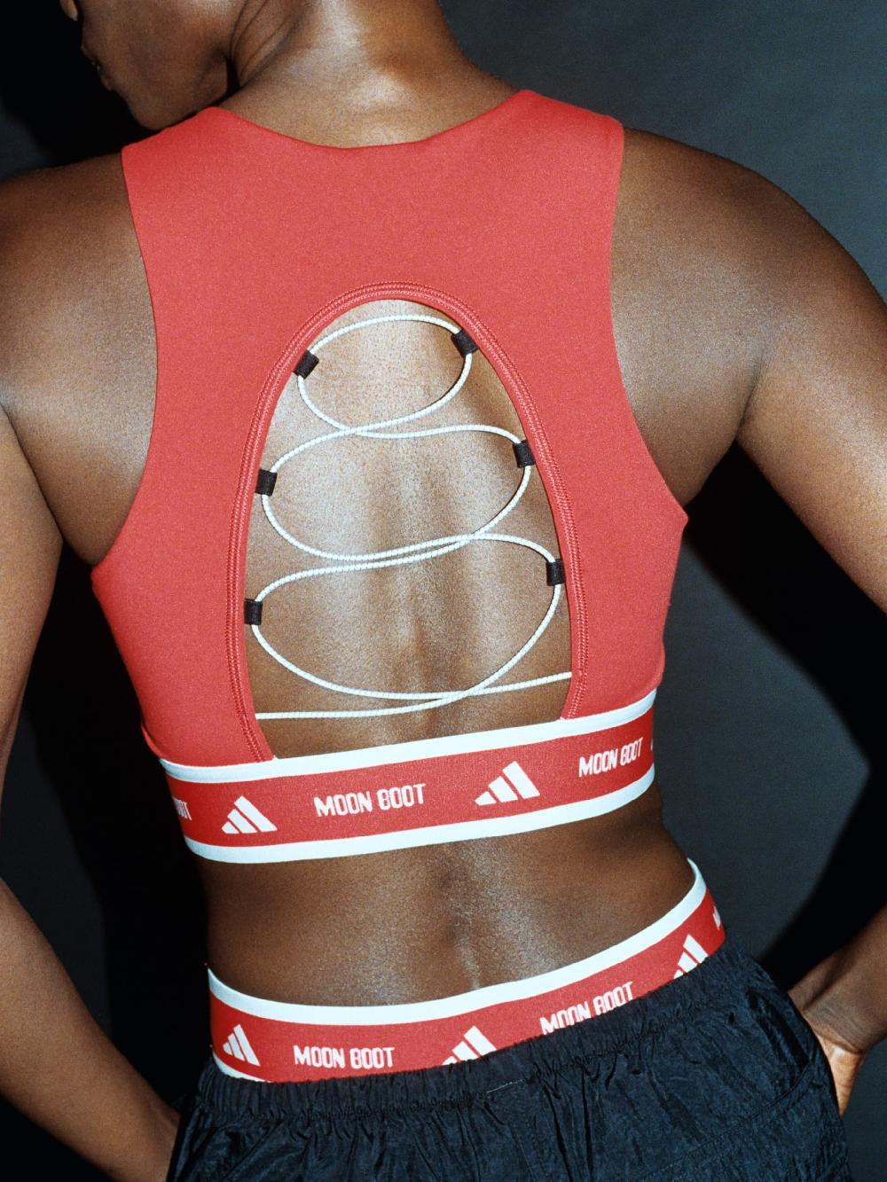 Moon Boot Crop top rosso adidas x Moon Boot 2025