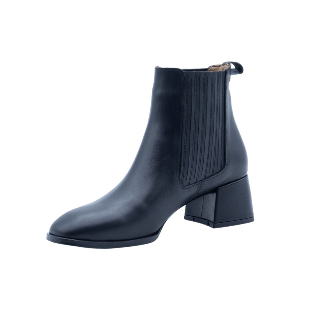 ALBANO Tronchetti in vitello nero In Linea