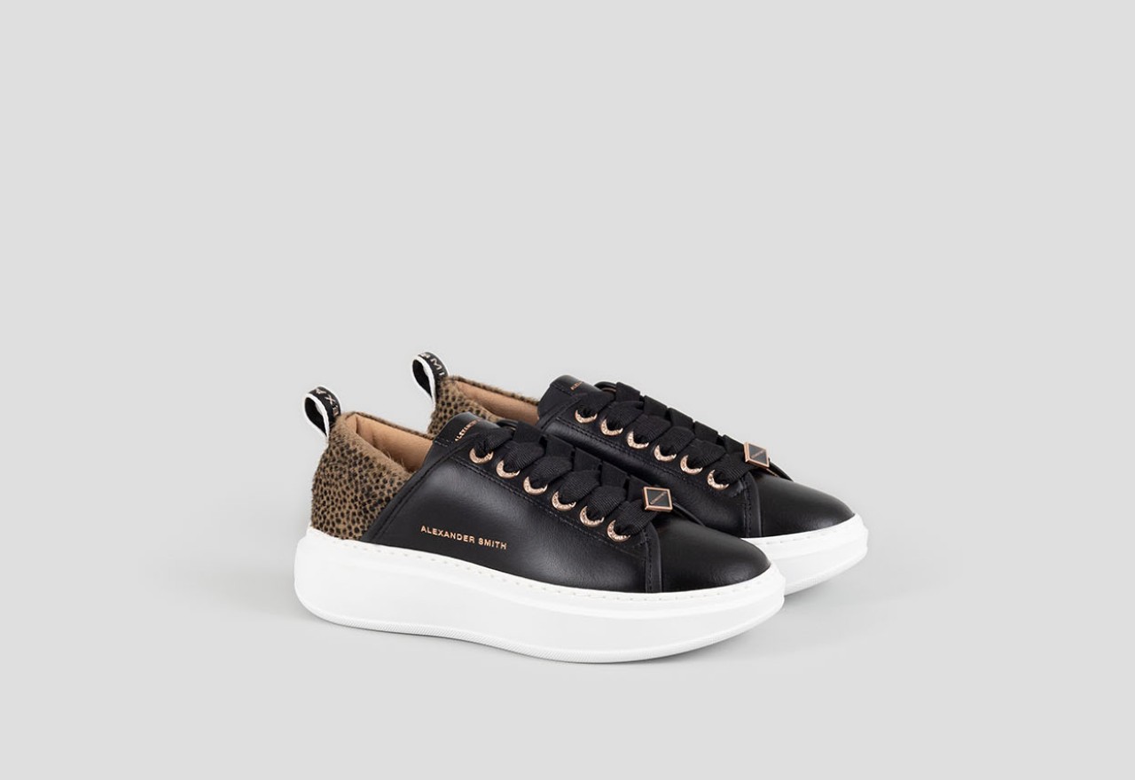 Alexander Smith WEMBLEY WOMAN BLACK SAND Nuovo