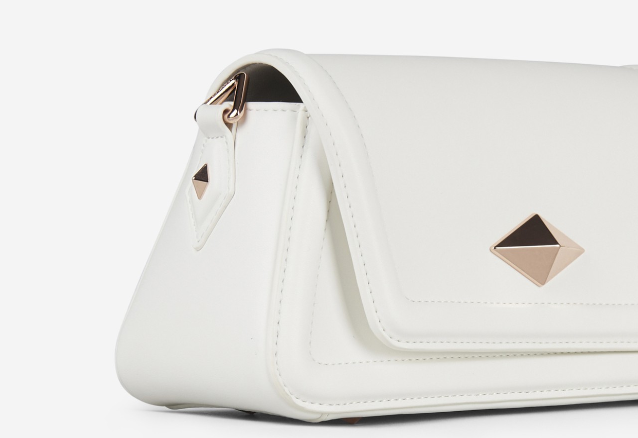 Alexander Smith MARGOT WHITE Sconto
